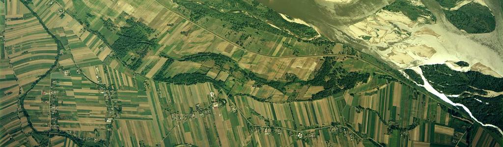 TEREN BADAŃ Miejscem realizacji badań był fragment Wisły środkowej rozciągający się między 409 a 418 km szlaku wodnego.