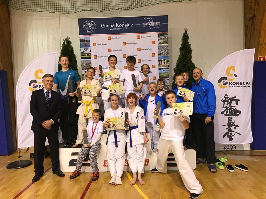 I miejsca: Maria Bieniek Henryk Kępa Maciej Sitnik Kamil Wróblewski Mateusz Dyniewicz II miejsca: Maciej Kochański Piotrek Bis Mateusz Mazur TURNIEJ O PUCHAR Z ŻELIWA 22