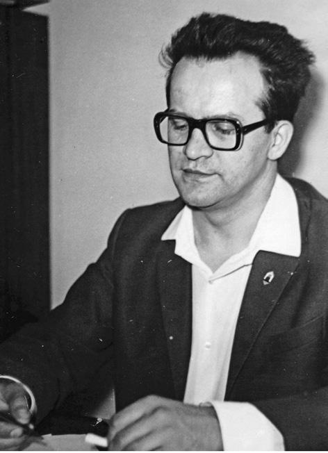 2015, 69, 3-4 ODESZLI OD NAS Prof. dr hab. Adolf Kisza (1934 2015) Redakcja Wiadomości Chemicznych z głębokim żalem zawiadamia, że dnia 27 marca 2015 roku zmarł prof. dr hab. Adolf Kisza. Profesor był wybitnym specjalistą w dziedzinie elektrochemii.