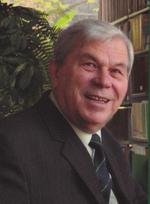 170 Z. LATAJKA Prof. dr hab. Ignacy Z. Siemion (1932 2015) Redakcja Wiadomości Chemicznych z głębokim żalem zawiadamia, że dnia 18 kwietnia 2015 roku niespodziewanie odszedł od nas prof. dr hab. Ignacy Z. Siemion. Profesor był wybitnym specjalistą w dziedzinie chemii i stereochemii peptydów i białek a także wnikliwym oraz krytycznym historykiem chemii.