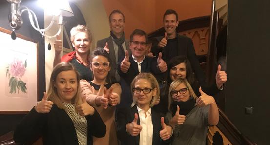Tak więc zespół HR rozpocznie Nowy Rok w sześcioosobowym składzie. Na zdjęciu: zespół Mercedes-Benz Manufacturing podczas warsztatów poświęconych bieżącym działaniom departamentu HR.