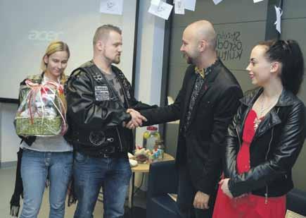 których dochód przeznaczono na potrzeby chorych i cierpiących podopiecznych stowarzyszenia.
