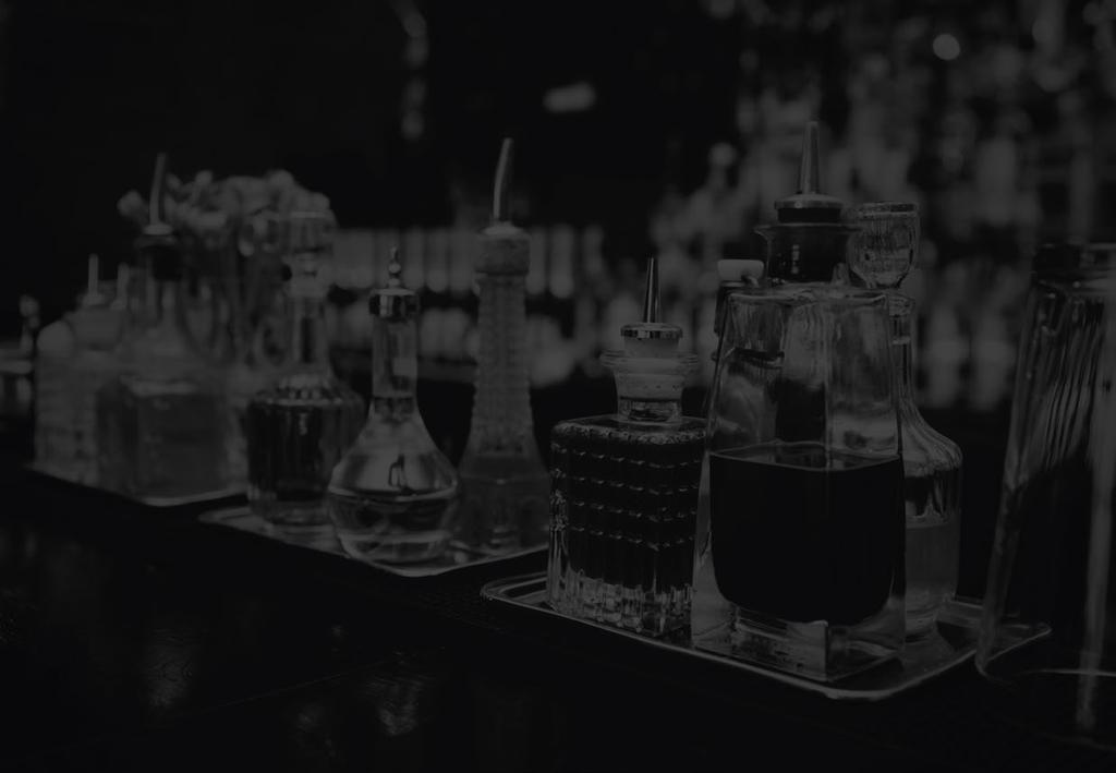 ALKOHOLE, KTÓRE SPRZEDAJĄ SIĘ PRZEZ CAŁY ROK PIWO Sprzedaż piwa generuje około 53% zysku w dystrybucji alkoholu. WÓDKA Wódki przynoszą około 42% udziałów w sprzedaży alkoholu.