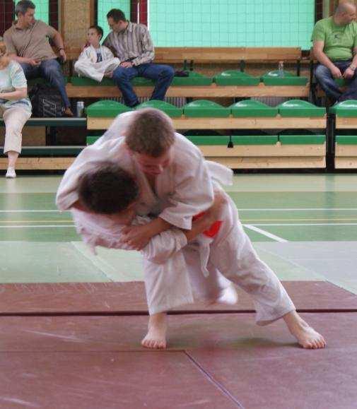 dziewcząt judo. Ile dziewcząt trenuje judo?
