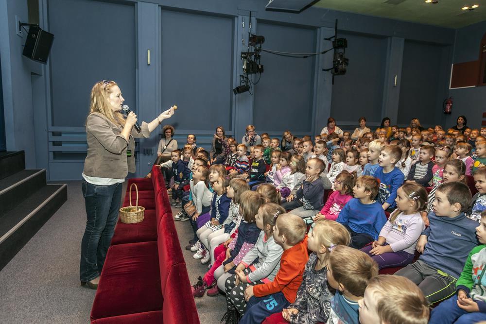 Tematyka prezentowanych filmów zostanie dobrana zgodnie z formułą programową Festiwalu i będzie dotyczyć zagadnień