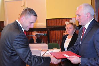4 Inauguracja VII kadencji Rady Gminy 28 listopada odbyła się pierwsza