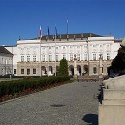 Pałac Prezydencki Pałac Prezydencki jest najwspanialszym gmachem przy Krakowskim Przedmieściu i jednocześnie największym z warszawskich pałaców.