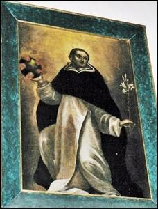 wieku, na której zwieńczeniu umieszczono pozytyw organowy, a na nim figurę św. Jacka.