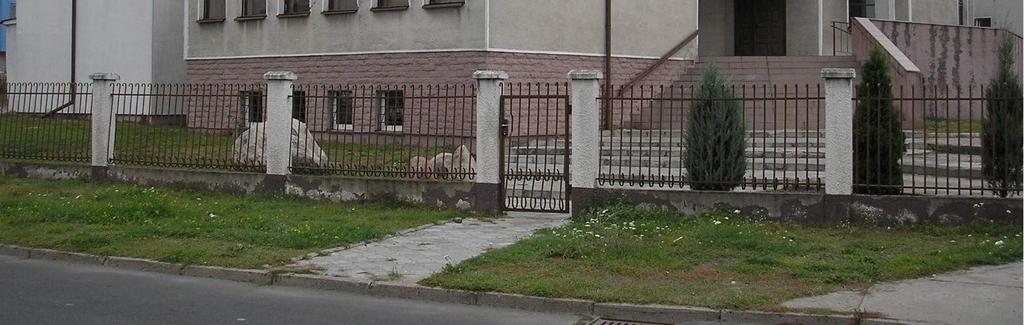Wyznajemy wiarę w: 1) nieomylność całości Pisma Świętego, jako Słowa Bożego natchnionego przez Ducha Świętego zawierającego 66 ksiąg 2) w Trójjedynego - Ojca, Syna i Ducha Świętego (Łk 3,21-22; 1 Kor