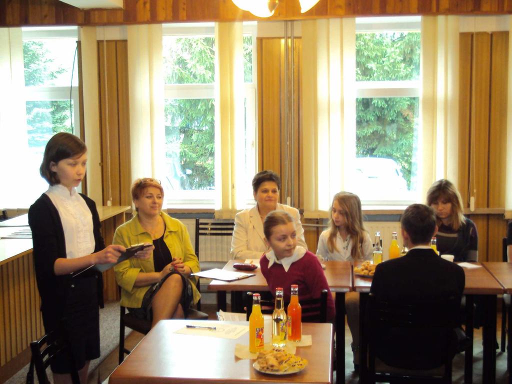 W roku szkolnym 2011/2012 sejmik odbył się w Urzędzie Gminy w Chmielniku, na którym obecni byli