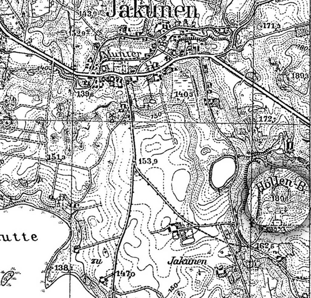 Ryc. 16. Wzgórze Höllenberg w Jakunówce, na stoku którego znajduje się kamień ofiarny, na mapie Topographische Karte 1:25 000, 1897 Gross Garten, 1940 24. Kal, gm. Węgorzewo, niem. Kehlen, Kr.