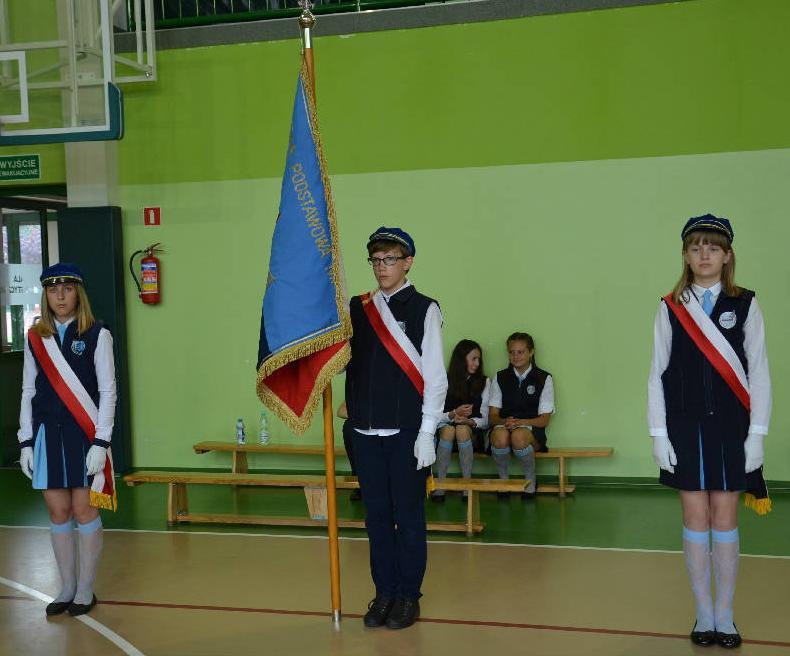 ,,Dobry wychowawca, który nie wtłacza a wyzwala, nie ciągnie a wznosi, nie ugniata a kształtuje, nie