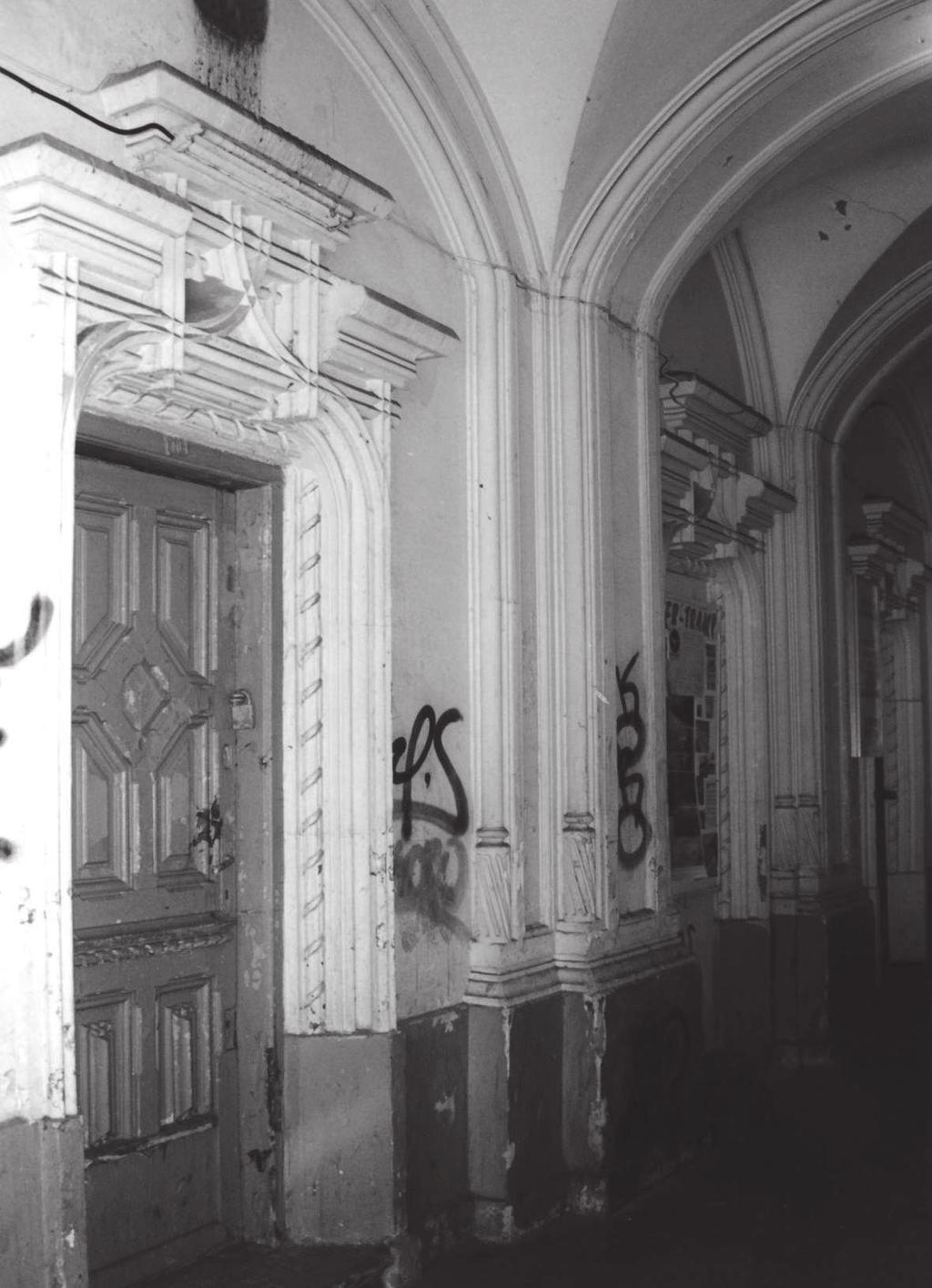 Photo: Author 2003 W ostatnich latach XIX i na pocz tku XX wieku ch tnie stosowano nadal sklepienia aglaste, aglasto odcinkowe i krzy owe, ale formowane cz sto nieco odmiennie ni w poprzednich