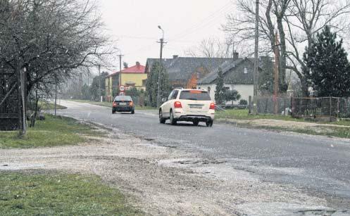 Tygodnik Podlaski 15 grudnia 2017 wydarzenia 5 DROGI DO LEŚNEJ, NAD GRANICĘ, NOWE SKRZYŻOWANIA Będzie ludzka droga do Leśnej Podlaskiej, jest blisko 20 mln unijnych środków na przebudowę dróg