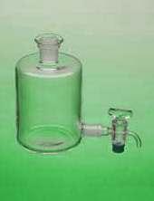 Butla Woulffa z korkiem ze szlifem i kurkiem wylotowym Bottles Woulff, with ground in stopper and outlet