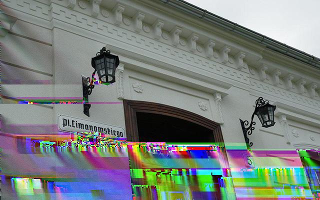 ELEWACJE, PROFILE, LISTWY, GZYMSY, ARCHITEKTURA ZE STYROPIANU EWOLUCJE I REWOLUCJE: STYROPIAN W BUDOWNICTWIE I ARANŻACJACH WNĘTRZ Potrzeba jest matką wynalazku, a to, co kilkadziesiąt lat temu