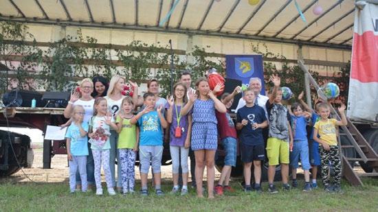 Święto Ryby w Wąpiersku Słoneczna pogoda przywitała przybyłych na Święto Ryby mieszkańców Wąpierska i ich gości.