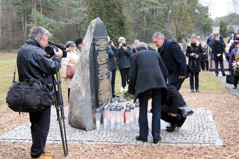 nekbareder phujipen Sekretarzis Stanu andro Ministerstwos Kultury the Dziedzictwa Narodowego Jarosław Sellin palikierdźias saworengie kaj jawłe, so sikawoł kaj na pobisteraha cia pamentinaha saworo