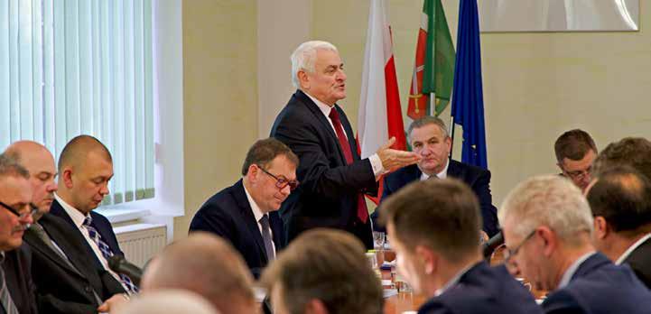 Budżet gminy uchwalony ponad 30 milionów złotych na inwestycje w 2018 r. Budżet na 2018 rok przygotowany przez Wójta Gminy Limanowa Władysława Pazdana uchwalony został na sesji w dniu 7 grudnia 2017r.
