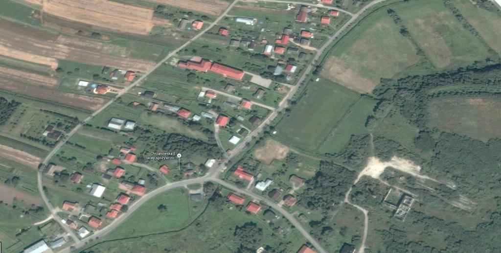 LOKALIZACJA I DOSTĘPNOŚĆ KOMUNIKACYJNA Wizualizacje zostały wykonane przy wykorzystaniu oprogramowania Google Earth "Image 2015 DigitalGlobe" Nieruchomość zlokalizowana w centralnej części