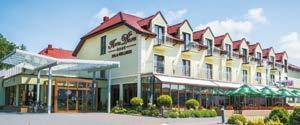 Dąbki - HOTEL DELFIN POŁOŻENIE: 300 m od plaży. WYPOSAŻENIE: Restauracja, kryty basen, jacuzzi, sauny.