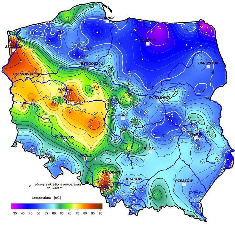 źródło: Szewczyk 2010, Państwowy Instytut Geologiczny Rysunek 11. Mapa temperatury na głębokości 2000 metrów pod powierzchnią terenu. 7.1.4 Energia słońca Energia promieniowania słonecznego wykorzystywana jest w dwojaki sposób: do produkcji energii elektrycznej bądź ciepła.