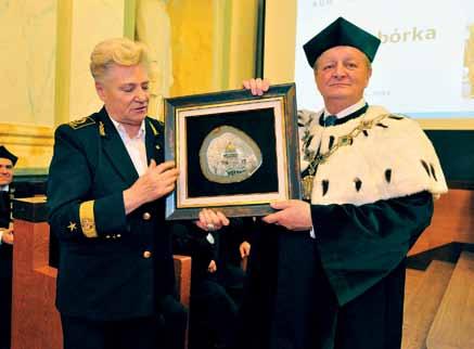 Temat wydania Biuletyn AGH nr 97 Przekazujemy Państwu przemówienie barbórkowe Dziekana Wydziału Górnictwa i Geoinżynierii prof.