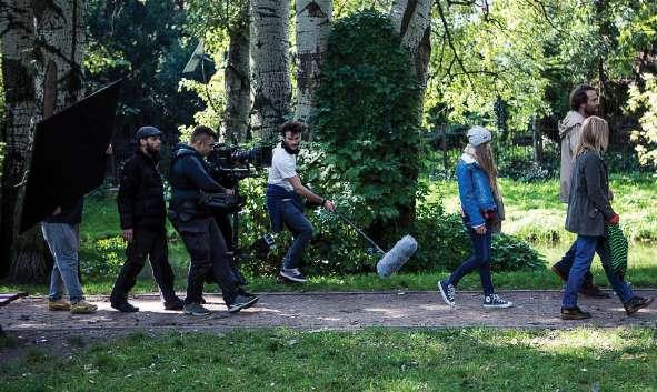 Kampania Uważni Rodzice 4 5 Kampania Uważni Rodzice zwraca uwagę na kluczową rolę rodzicielskiej uważności w ochronie dzieci przed zagrożeniami online.