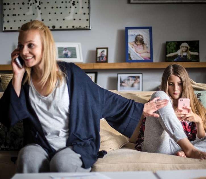 Uważne rodzicielstwo 12 13 w gąszczu doznań oraz nie dostrzegać zagrożeń i nie rozumieć intencji innych wobec siebie.