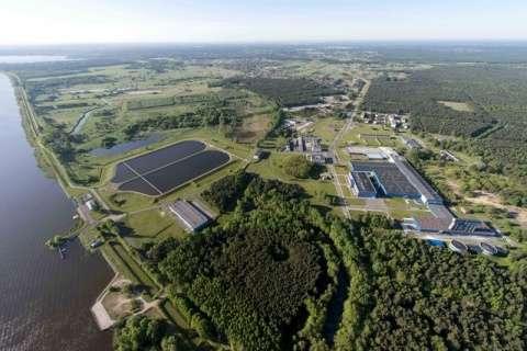 infiltracji na naturalnym złożu piaskowo- żwirowym. SUW Praga fot. Kacper Kowalski/aeromedia.