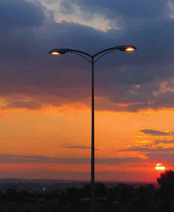 2 OPRAWY ZWNĘTRZN 2 OUTDOOR LUMINARIS ARCUS / ARCUS MINI 2.4. Oświetlenie dróg i ulic / Illumination of Roads and Streets ARCUS / ARCUS MINI Oprawa do oświetlenia ulicznego.