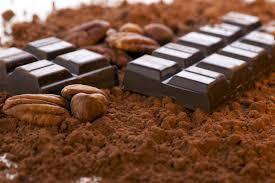 Gorzka czekolada W zależności od gatunku może zawierać od 70 do 99 % ziarna kakaowego.