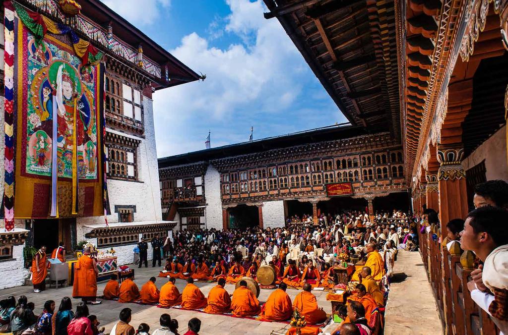 VI - życie klasztorne ii Klasztor Rangjung - znajduje się na wschód od Trashigang.