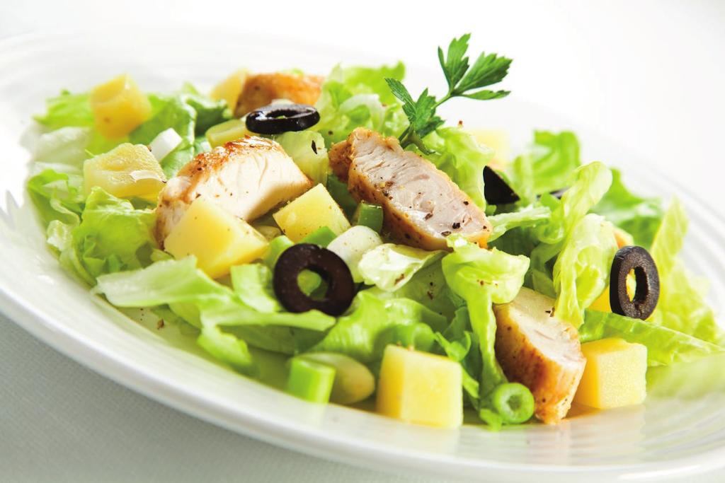 .. Greek salad Alergeny: mleko krowie 13,00 zł 250g Wędliny z hotelowej wędzarni podane ze smalcem, piklami i ćwikłą.
