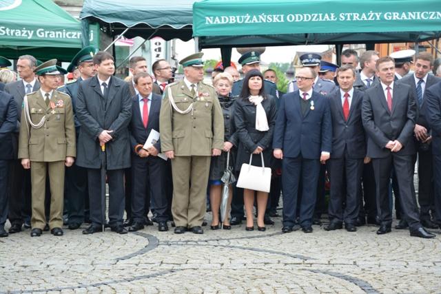 się wymogów i potrzeb, wynikających z uwarunkowań o charakterze strategicznym, odnoszących się do polityki państwa.