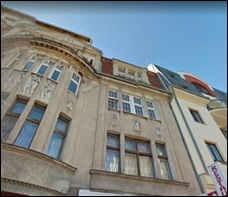 rekreacyjnego dla mieszkańców budynku ławki, teren zielony itp.