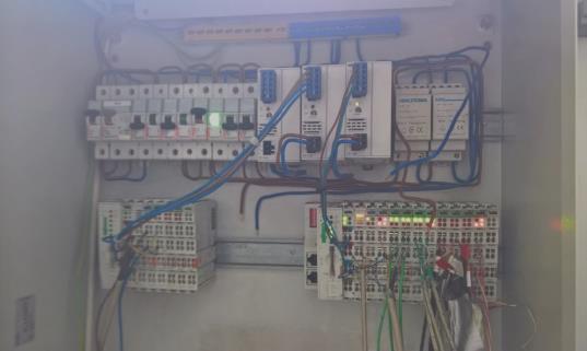sterownikiem PLC i