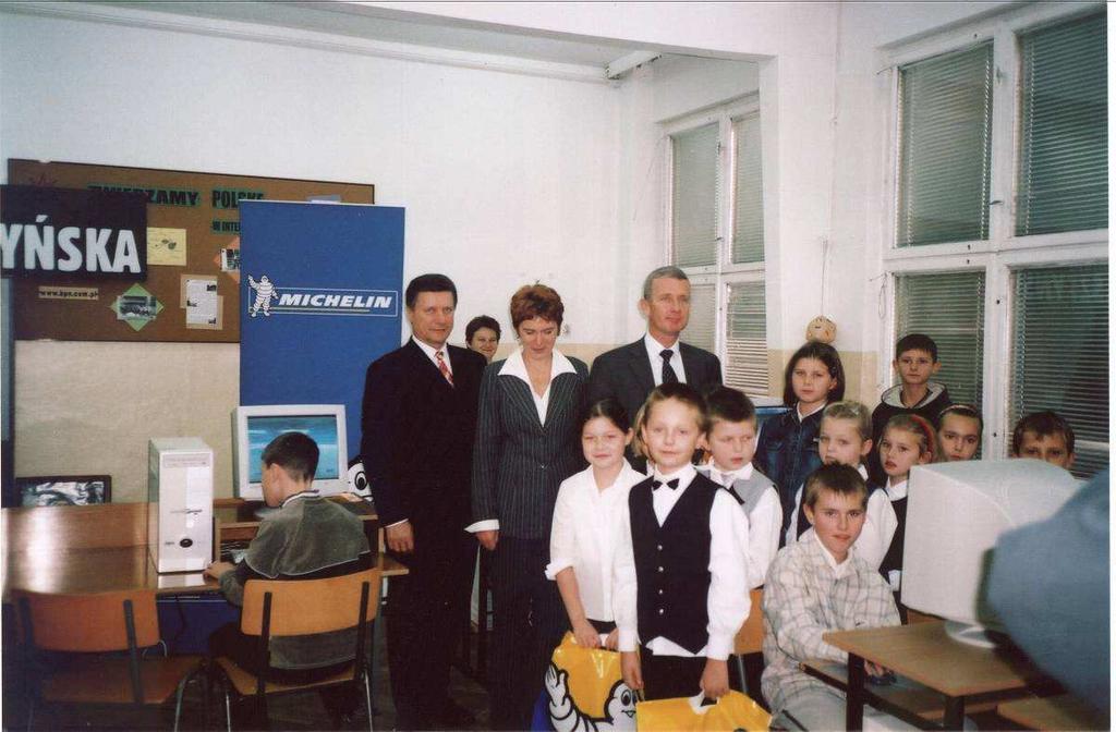 Rok 2003 Z inicjatywy Klubu Europejskiego Euro 15 przystąpiliśmy do konkursu Szkoł@ w Sieci, który ogłosiła osiła Gazeta Olsztyńska wspólnie z firmą Michelin na