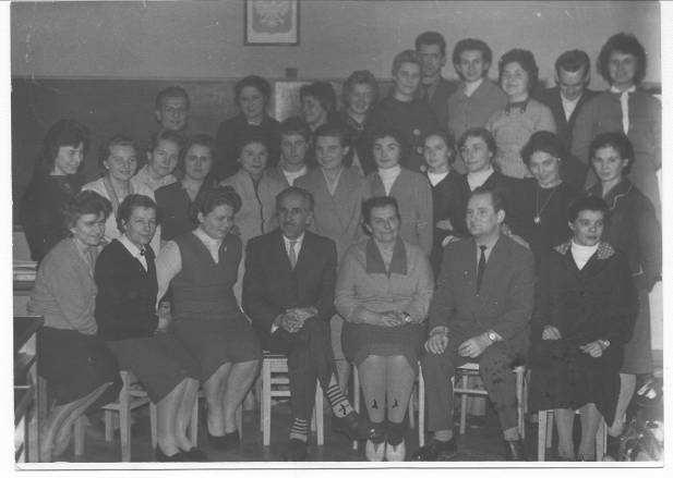 W roku 1965 szkole nadano imię Wojciecha Kętrzyńskiego i