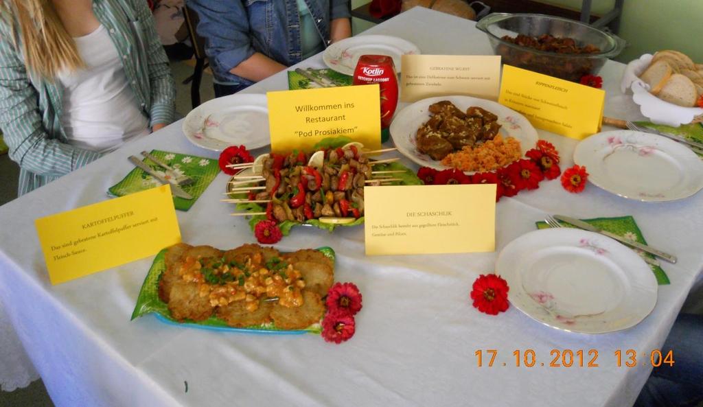 Projekty klasowe język niemiecki Jedz zdrowo i kolorowo kulinarna podróż po Europie Dnia 17 października klasa II D uczestniczyła w projekcie Jedz zdrowo i kolorowo kulinarna podróż po Europie, który
