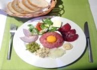czosnkową Carpaccio z pieczonych buraków