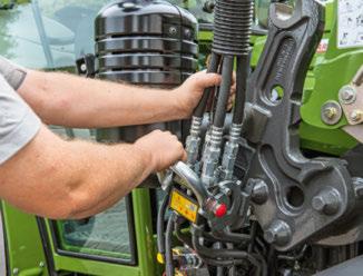 FENDT 200 VARIO: ŁADOWACZ CZOŁOWY FENDT CARGO Prawdziwie imponująe maszyny: razem osiąnieie imponująe rezultaty Ładowaz zołowy Fendt wedłu standardów Fendt Ładowaz zołowy Caro 3X65 jest przystosowany