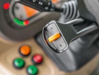 FENDT 200 VARIO: PRZEKŁADNIA VARIO I WOM Te prawdziwie imponująe maszyny oferują nieskońzone możliwośi.