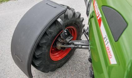 Wprowadzenie na rynek serii 200 Vario przez Fendt zbiea się z wdrożeniem systemu aktywneo skrętu VarioAtive w klasie iąników kompaktowyh.