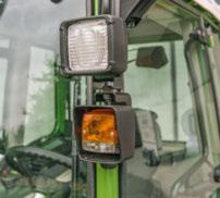 Jasne światła robocze LED w przednim odcinku