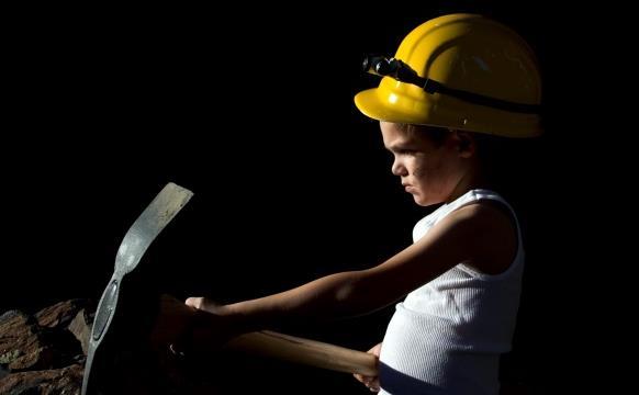 Praktyki zatrudnienia Jako firma odpowiedzialna społecznie JLL szanuje i wspiera zasady z zakresu praw człowieka określone postanowieniami Powszechnej Deklaracji Praw Człowieka (PDPC), Deklaracji