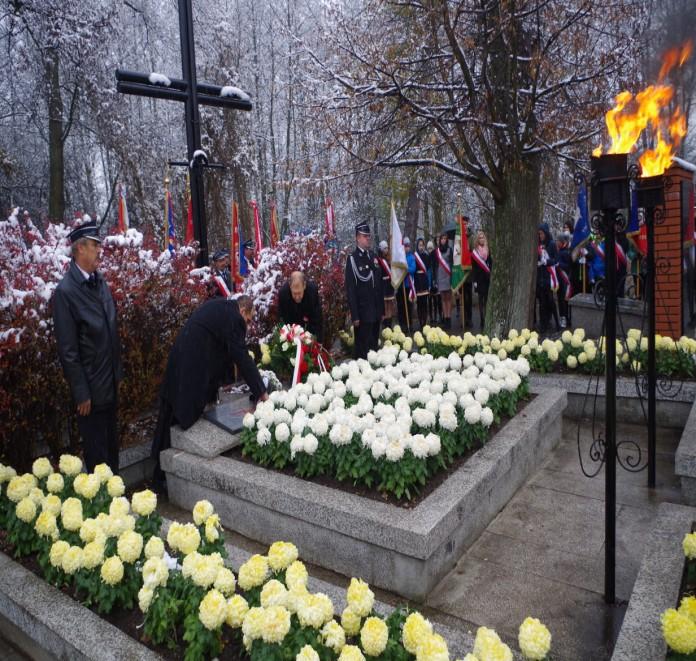 Rok sienkiewiczowski został uświetniony wspólnym czytaniem w centrum Białej Rawskiej powieści Quo vadis.