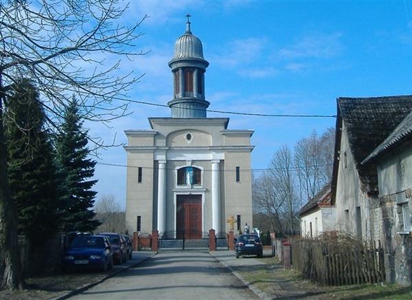 - cmentarz kościelny, Mierzynek, Ilustracja 8 Kościół w Łowyniu (źródło: http://www.polskaniezwykla.