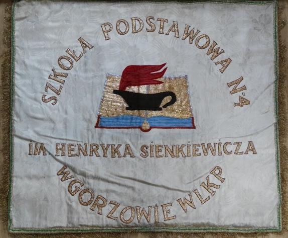 Rozdział I: Symbole W szkole