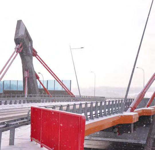 Jego długość to ponad 60 m, a szerokość prawie 15 m. Został on usytuowany przy wjeździe do Gdańska od strony obwodnicy. VI 2010 V 2012 SKAN